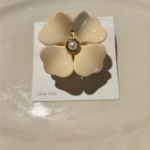 Elegant Cream Flower Hair Clip